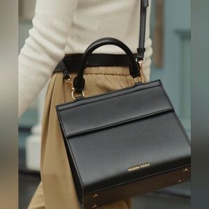 Modern Picnic Vegan Pebble Leather Luncher Bag Preppy Luxury Stylish Elegant